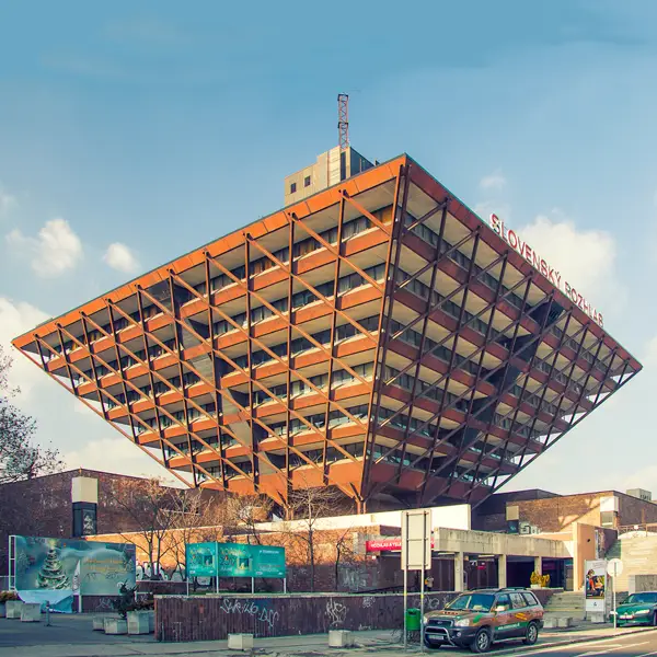 Pyramide Inversée Bratislava